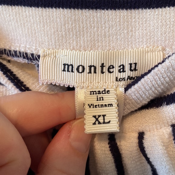 Monteau Striped Top- Sz XL - Picture 4 of 9